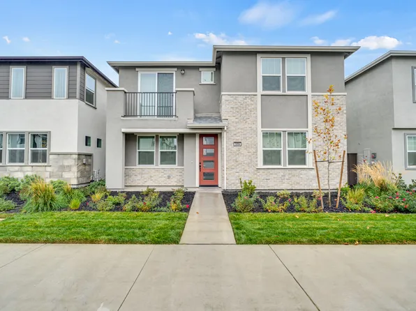 3084 Edgeview Dr, Sacramento, CA 95833