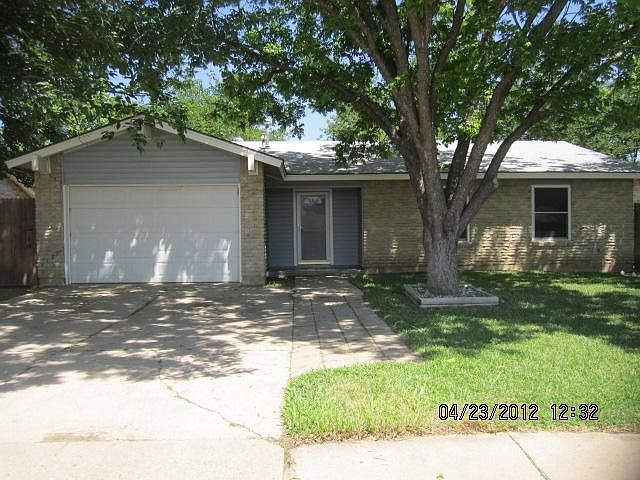 1st image of 1505 Amhurst Dr