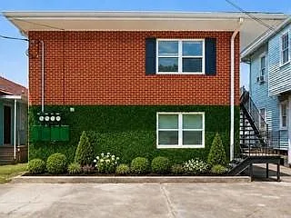 2905 Carondelet St #4