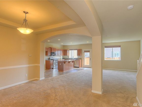 3rd image of 530 Meadowwood Dr SW
