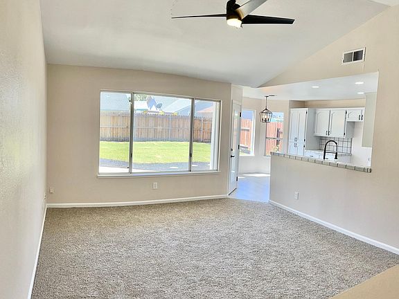 5th image of 1654 Rebecca Dr