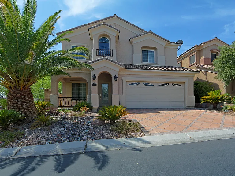 Solitude Canyon Ave — Photo 20