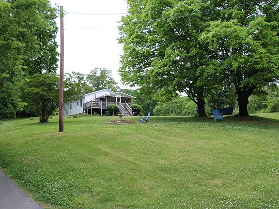 3rd image of 1713 Hensley Dr