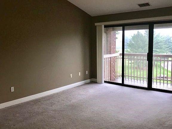 5th image of 3800 Rosemont Blvd APT 108F