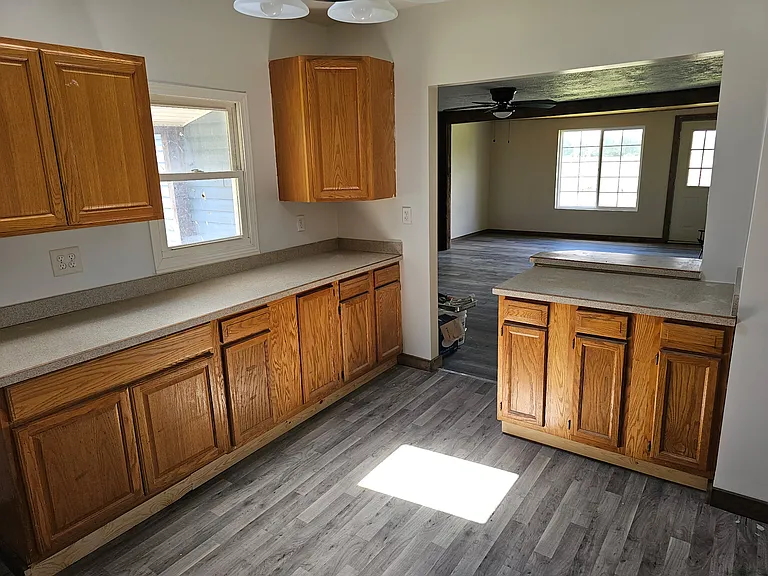 4906 Day Rd — Photo 10