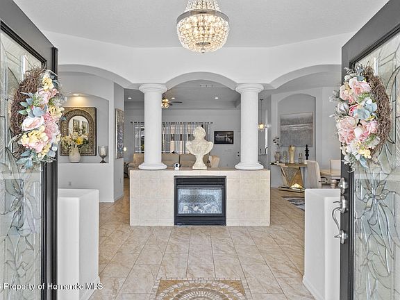 4th image of 4061 Misty View Dr