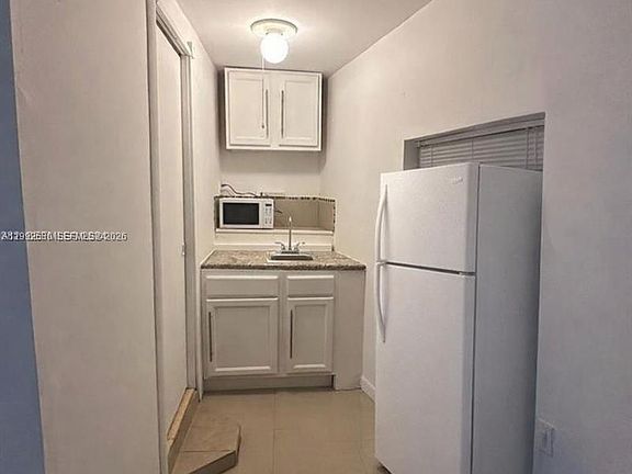 2nd image of 1572 NE 149th St #C