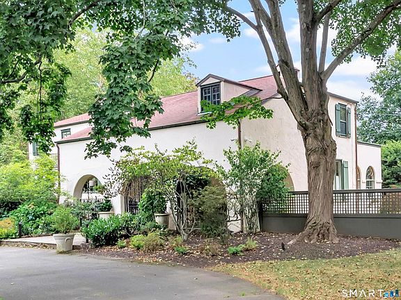 5th image of 61 Clapboard Hill Road