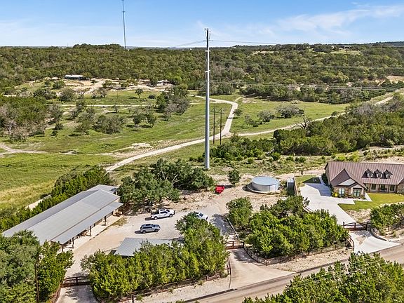 2nd image of 191 Kerrville Country Dr