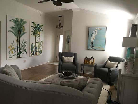 3rd image of 550 Deauville Ct