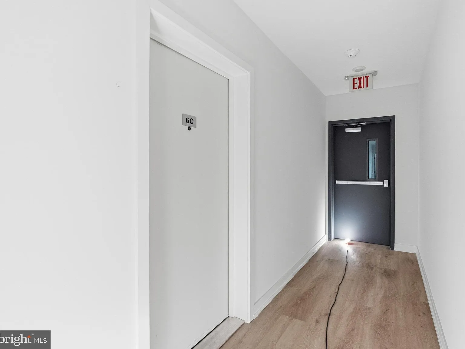 2 bed, 2.5 bath, 945 sqft, $3,100 — Photo 2