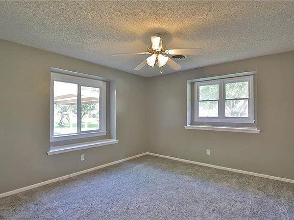 4th image of 657 Westwood Dr