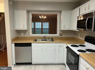 8642 Dellway Ln, Vienna, VA 22180