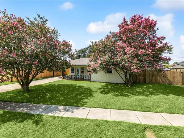 306 Mink Dr, Arabi, LA 70032