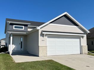 3840 16th St S, Moorhead, MN 56560
