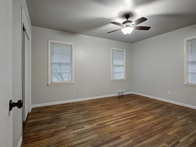 1641 Marian Dr — Photo 7