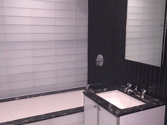 4th image of 25 Broad St APT 8R