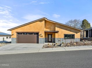 807 Selah Vista Way, Selah, WA 98942