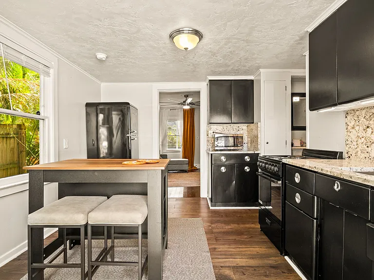 1013 5th St N #1 — Photo 3