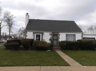 155 Emery St, Hempstead, NY 11550
