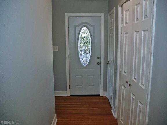 3rd image of 328 Martha Lee Dr