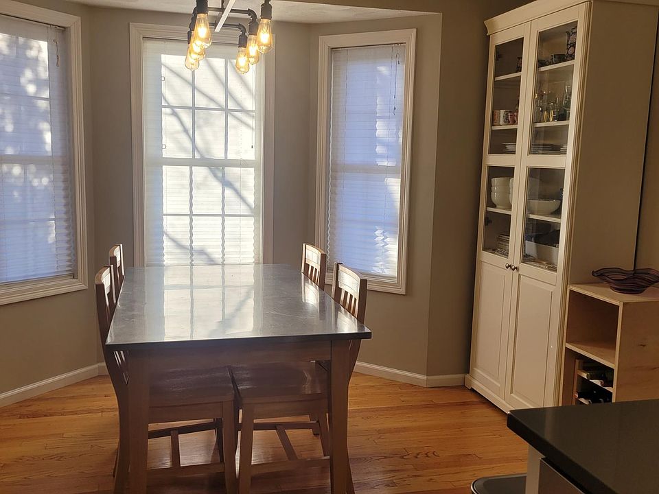 Super sunny dining area