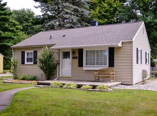 3610 E Saint Andrews Rd, Midland, MI 48642