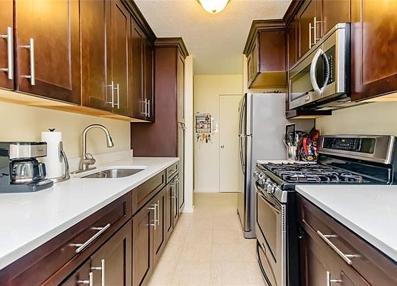 3rd image of 920 Metcalf Ave APT 11C