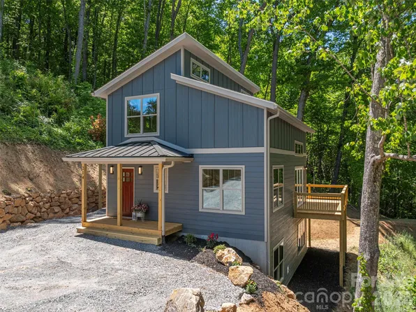 214 Aster Ridge Dr, Waynesville, NC 28786