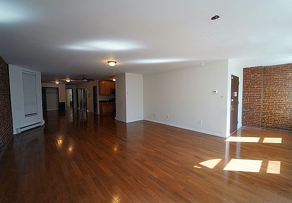 3rd image of 337 E 138th St APT 3