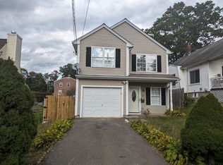 33 Hallock St, Waterbury, CT 06706