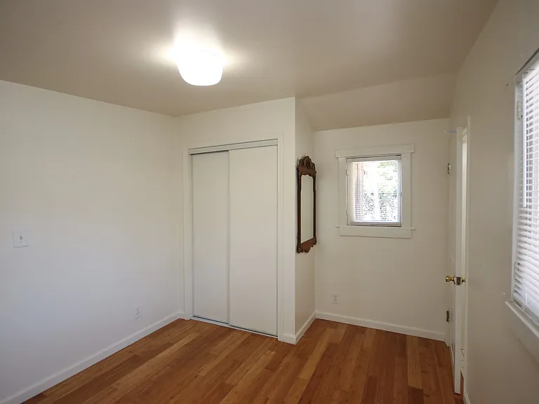 114 S Grand Oaks Ave #120 — Photo 14
