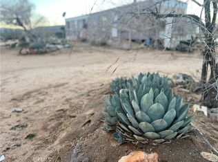 735 Wamego Trl, Yucca Valley, CA 92284