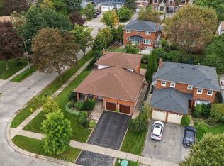 520 McLeod Cres, Pickering, ON L1W 3M5