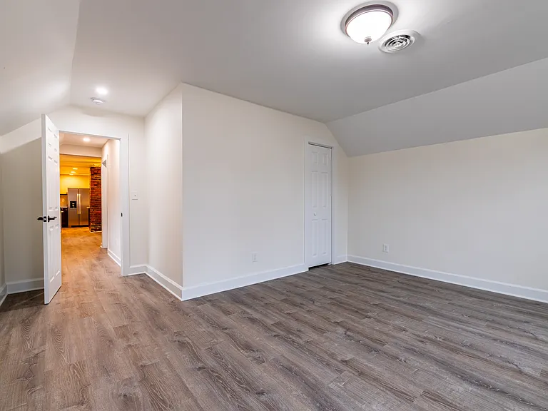 908 Fruit Ave #UP — Photo 10