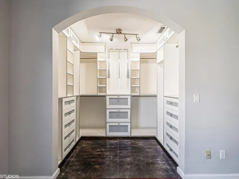 5493 NW Evanston Ave — Photo 6