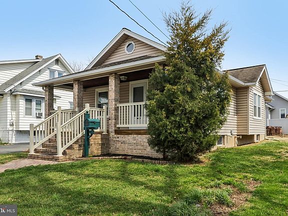 3rd image of 5 Adelphia Ave