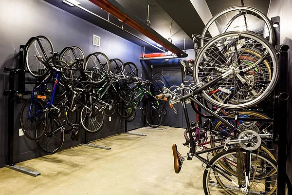 Rented by Bushburg | media 25