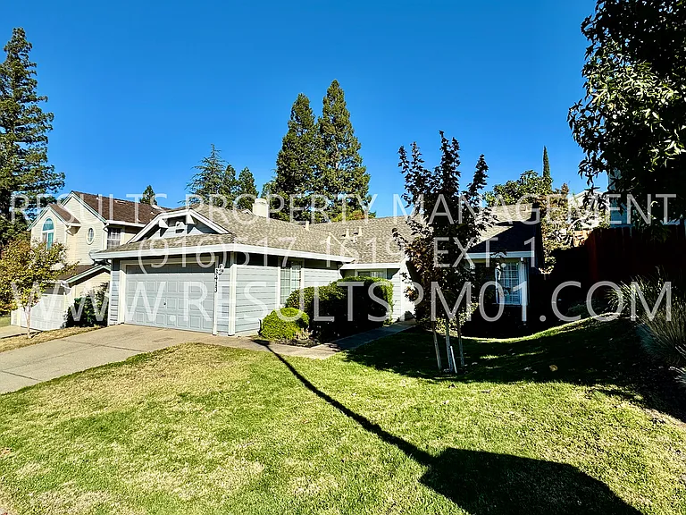 3413 Cobblestone Dr — Photo 5