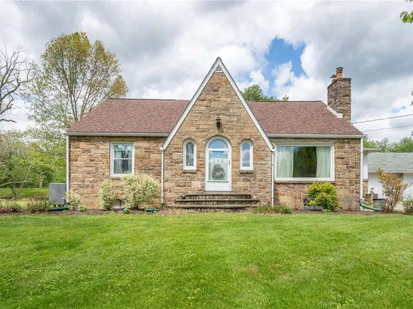 105 Hillside Rd, Derry, PA 15627