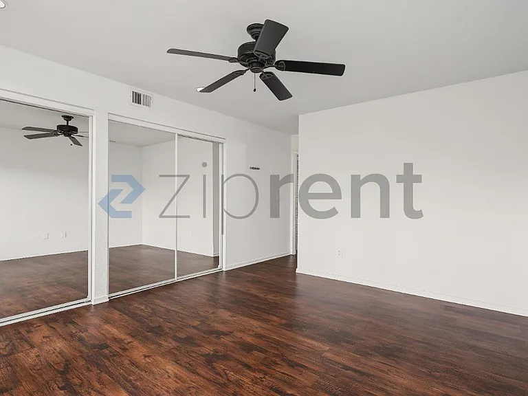 7501 N Edgewater Ave — Photo 18
