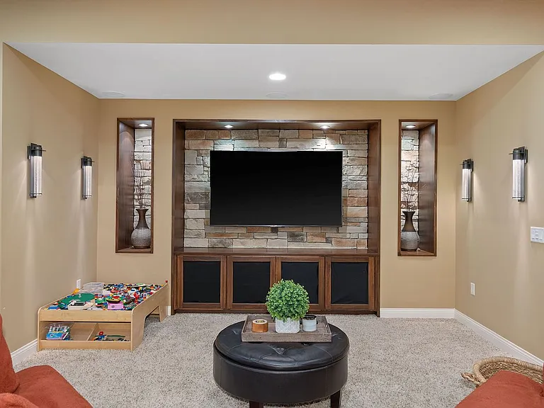 7715 Cathedral Hill Dr — Photo 47