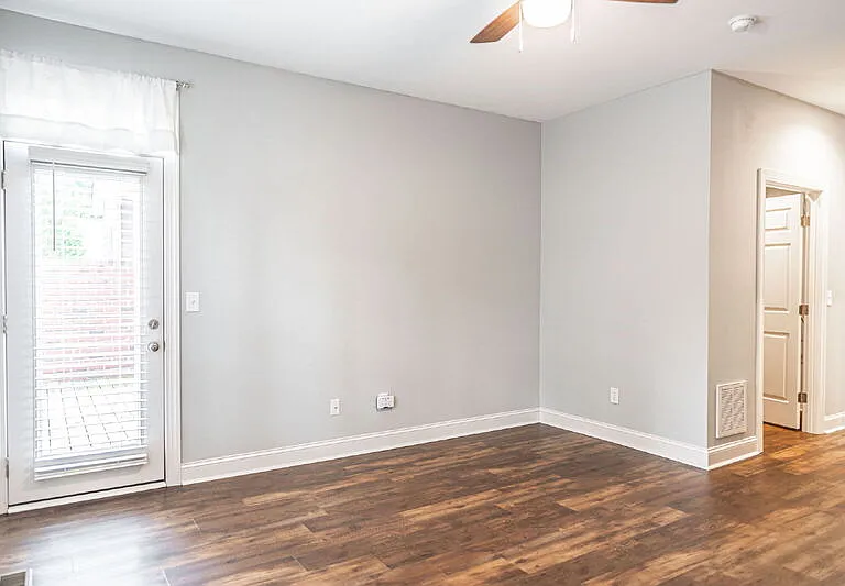 535 Lighthorse Cir — Photo 21