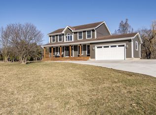 W105 Ruders Cir, Oconomowoc, WI 53066