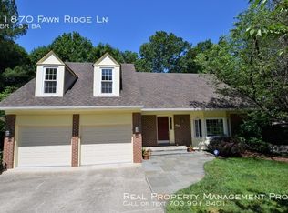 11870 Fawn Ridge Ln, Reston, VA 20194