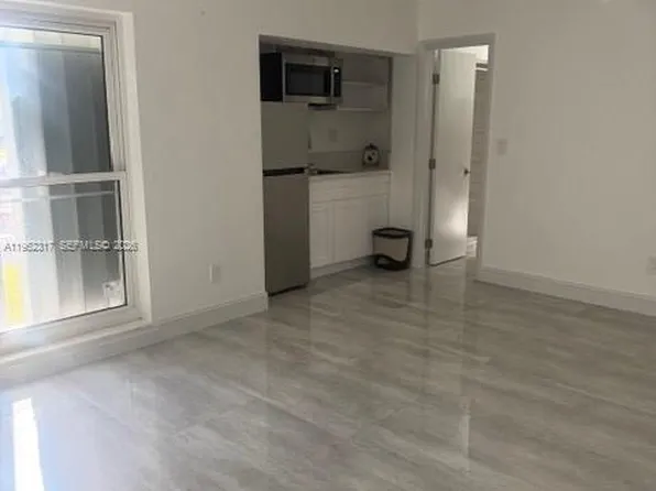 9937 SW 194th St #B, Miami, FL 33157