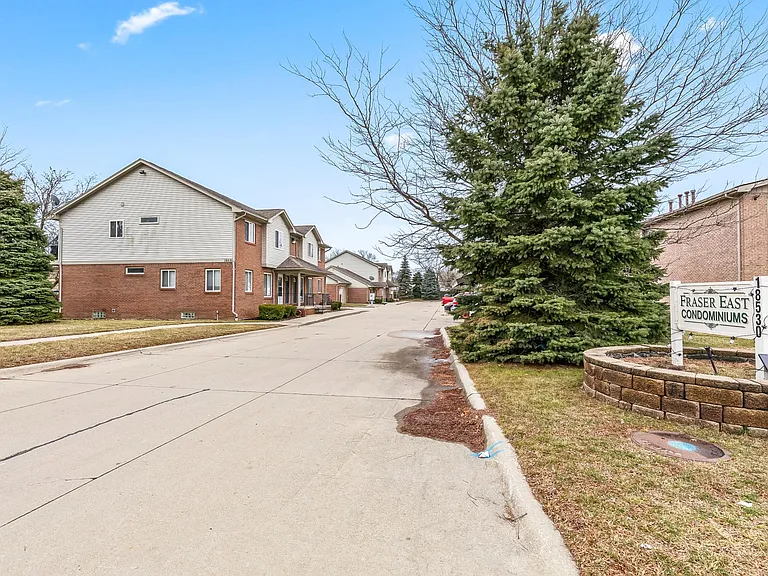 18530 E Forteen Mile Rd — Photo 38