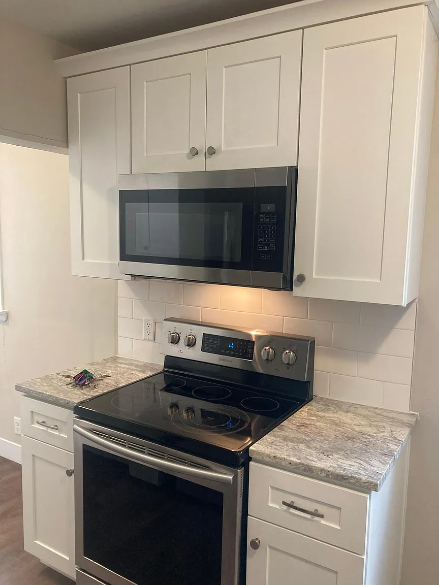 1609 W Ayres Ave photo 1