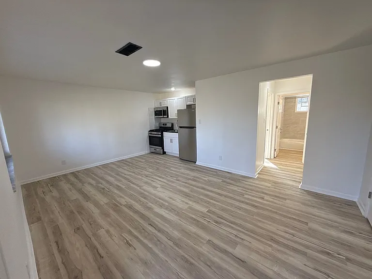 3912 Kirkup Ave #3 — Photo 5