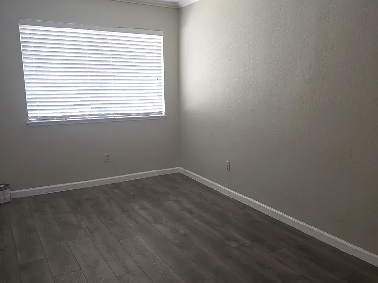 1645 Court Dr #7 — Photo 7
